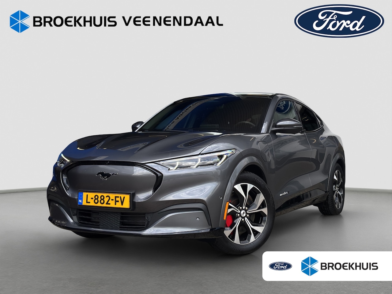 Ford Mustang Mach-E - Extended First Edition AWD 98 kWh | Pano | SOH 95,5% | Trekhaak | Adap. Cruise | 19 inch - AutoWereld.nl