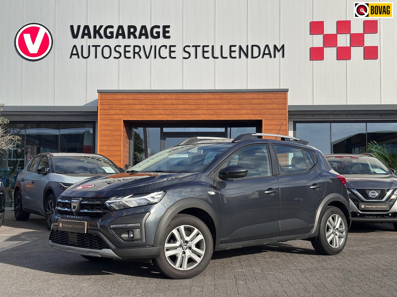 Dacia Sandero Stepway - 1.0 TCe 100 Bi-Fuel Comfort|1e eigenaar|Trekhaak|Camera|Navigatie|Cruise Control - AutoWereld.nl