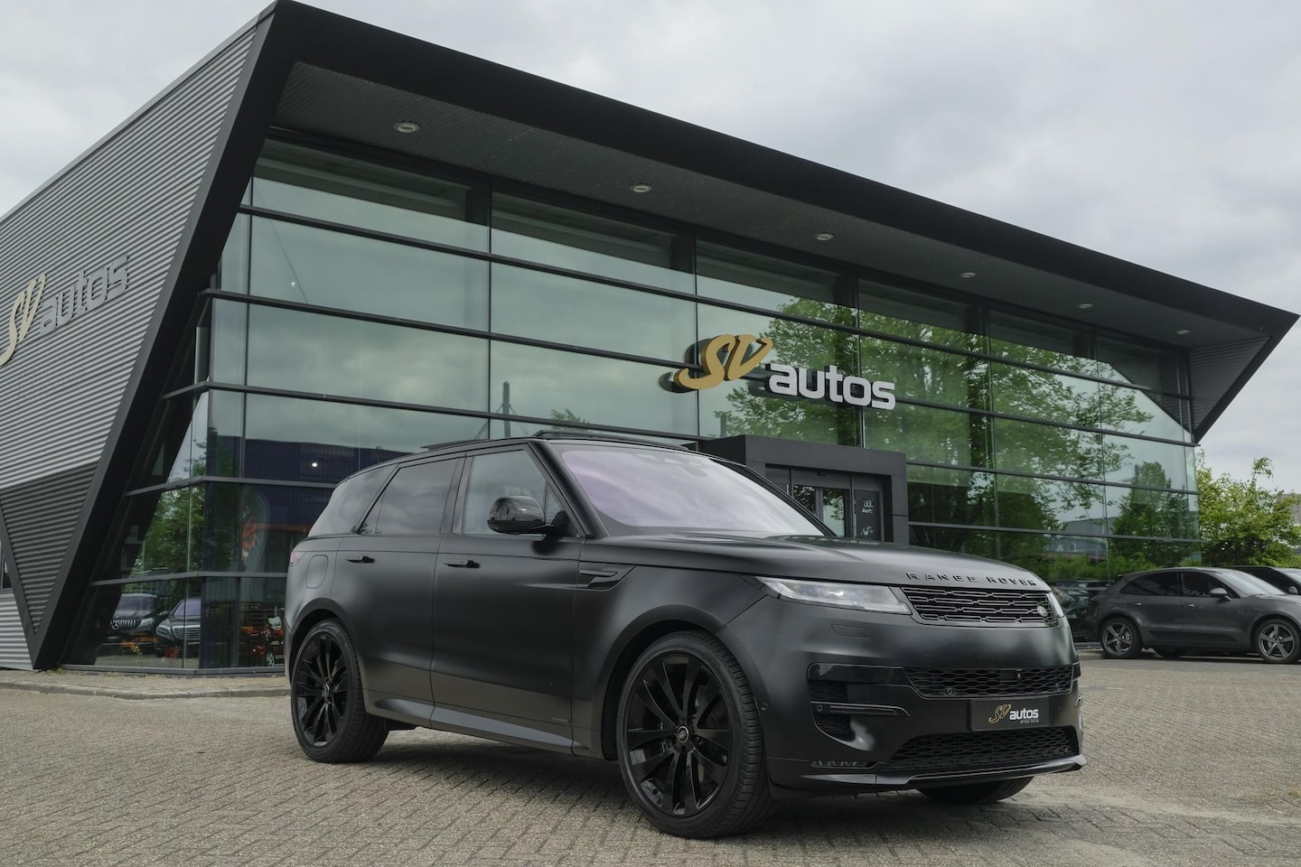 Land Rover Range Rover Sport - D350 350pk Autobiography Panoramadak Massage Stoelkoeling Meridian 3d Trekhaak 23" LMV - AutoWereld.nl