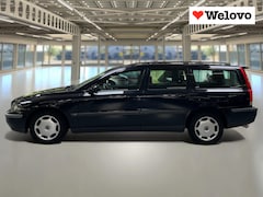 Volvo V70 - 2.4 Comfort Line lekkere koude airco, trekhaak