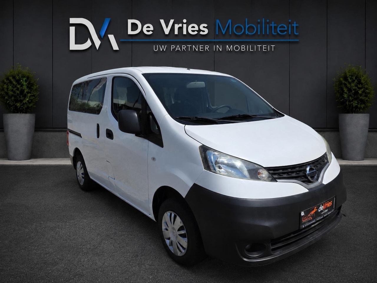 Nissan Evalia - 1.6 Acenta **CAMPER UITGEVOERD** - AutoWereld.nl