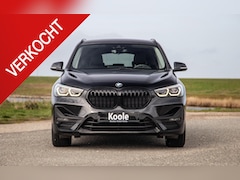 BMW X1 - xDrive25e Executive BLACK LINE / CAMERA / CARPLAY / HEAD UP DISPLAY / LEDER / LED / CRUISE