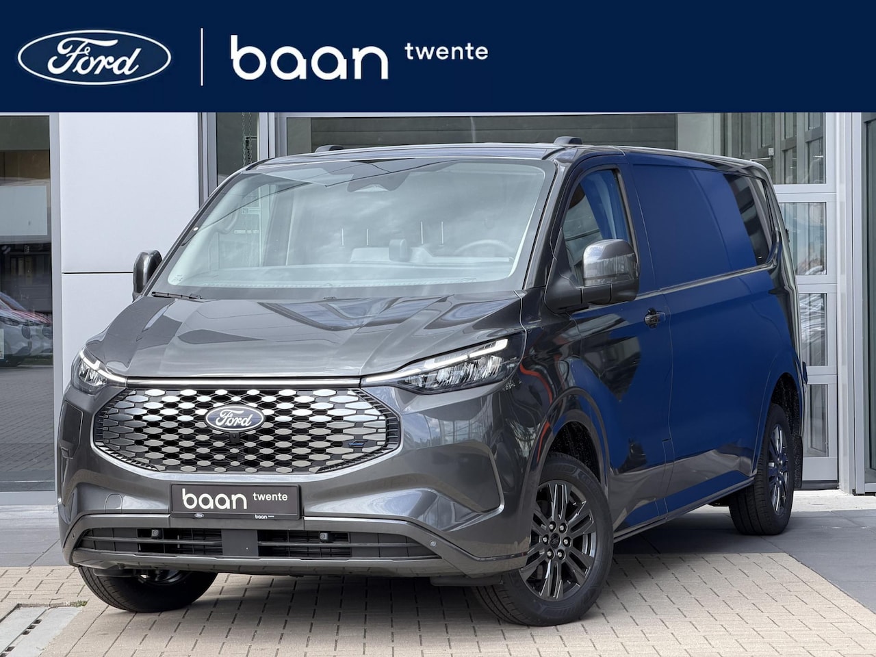 Ford Transit Custom - E-Transit 340 L2H1 Limited 71 kWh 218 PK | Direct leverbaar | - AutoWereld.nl