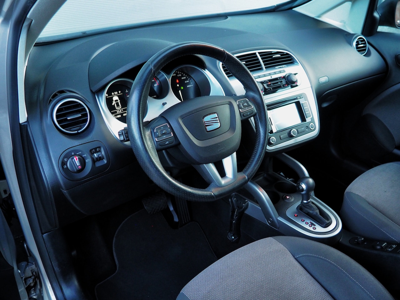 SEAT Altea XL - 1.8 TSI Style CLIMA CRUISE NAVI PARKEER S. TREKH.