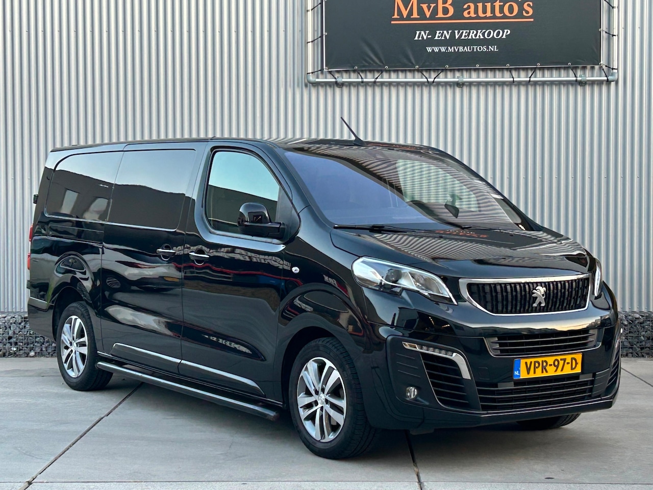 Peugeot Expert - 2.0 BlueHDI 180 Long Asphalt 2.0 BlueHDI 180 Long Asphalt, Automaat, Trekhaak, Dubbele schuifdeur, Camera, Euro 6 - AutoWereld.nl