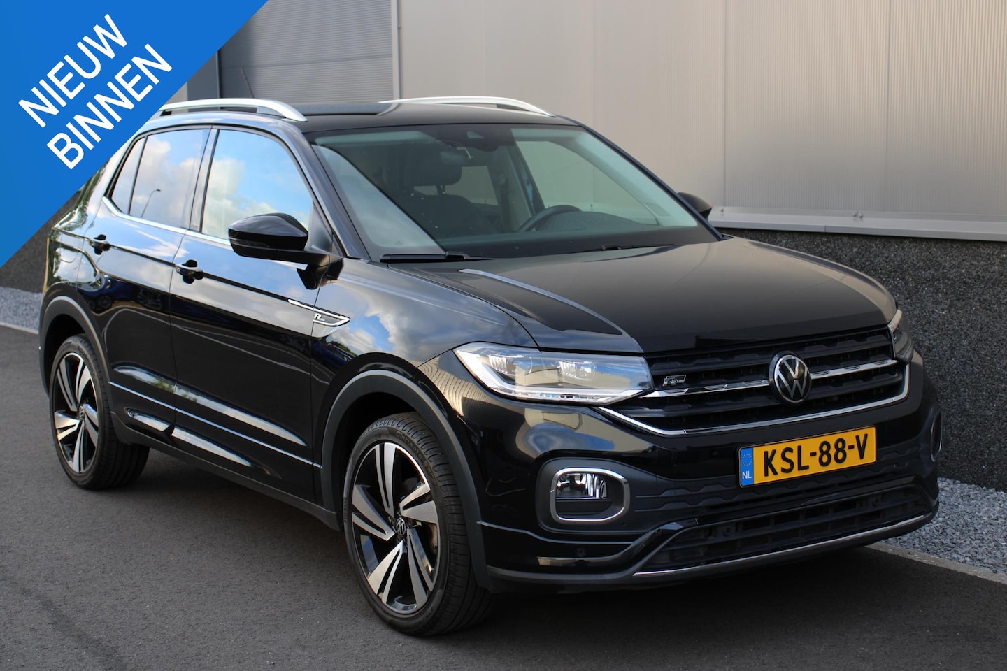Volkswagen T-Cross - 1.0 TSI R-Line 1.0 TSI R-LINE, VIRTUAL, STOELVERWARMING 12-2022, 110PK - AutoWereld.nl