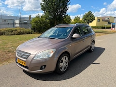 Kia Cee'd Sporty Wagon - 1.6 CRDi X-ecutive Airco Nieuwe APK