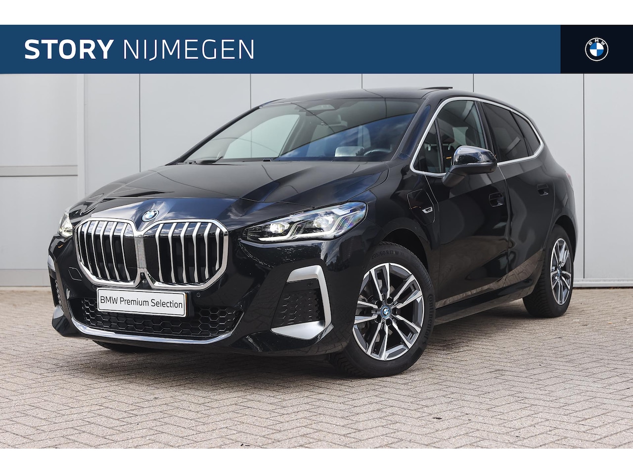 BMW 2-serie Active Tourer - 225e xDrive M Sport Automaat / Trekhaak / Panoramadak / Sportstoelen / Comfort Access / He - AutoWereld.nl