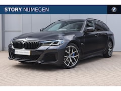 BMW 5-serie Touring - 530e xDrive M Sport Automaat / Trekhaak / Sportstoelen / Comfort Access / Achteruitrijcame