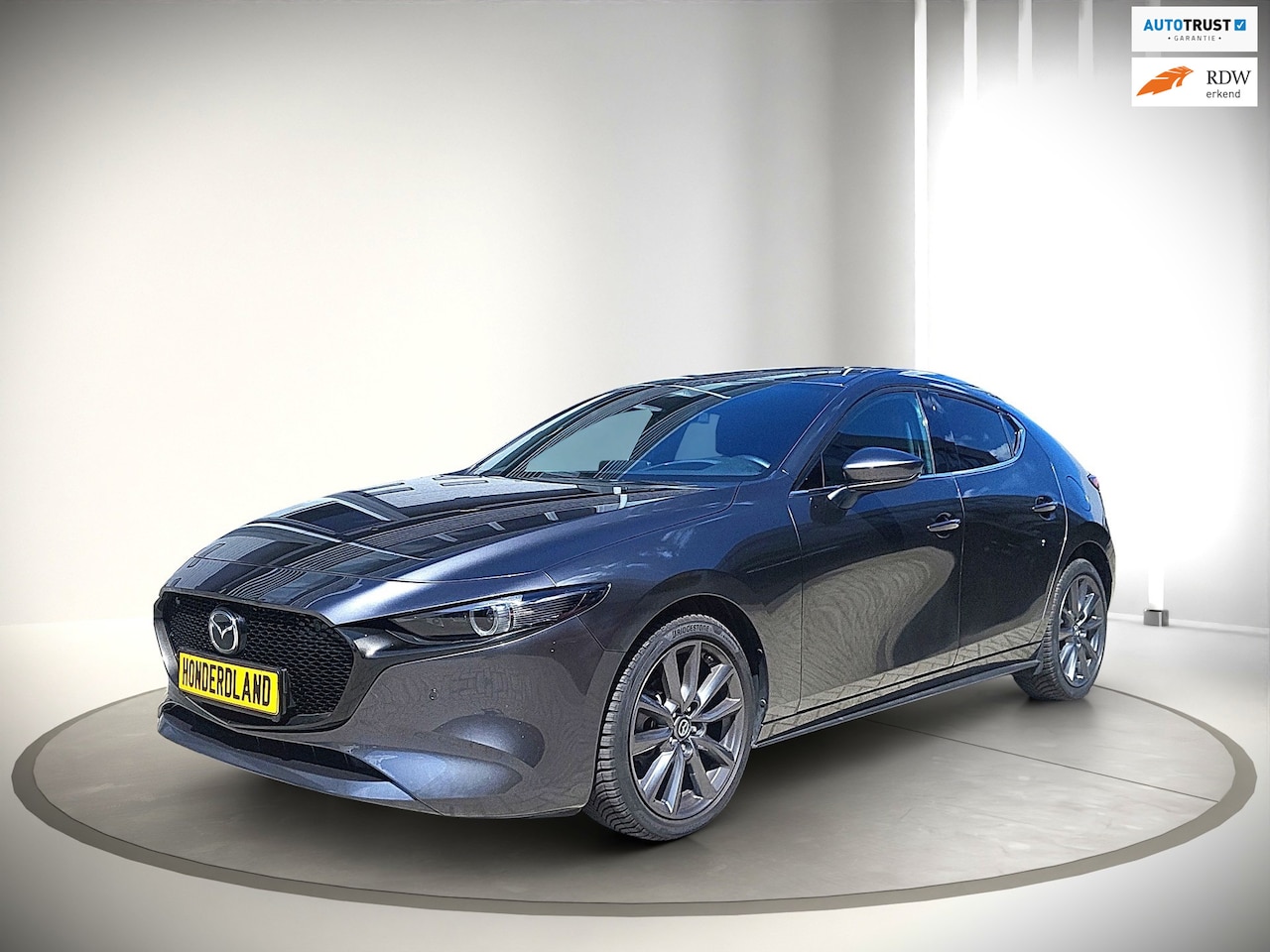 Mazda 3 - 2.5 e-SkyActiv-G M Hybrid 140 Takumi 2.5 e-SkyActiv-G M Hybrid 140 Takumi - AutoWereld.nl