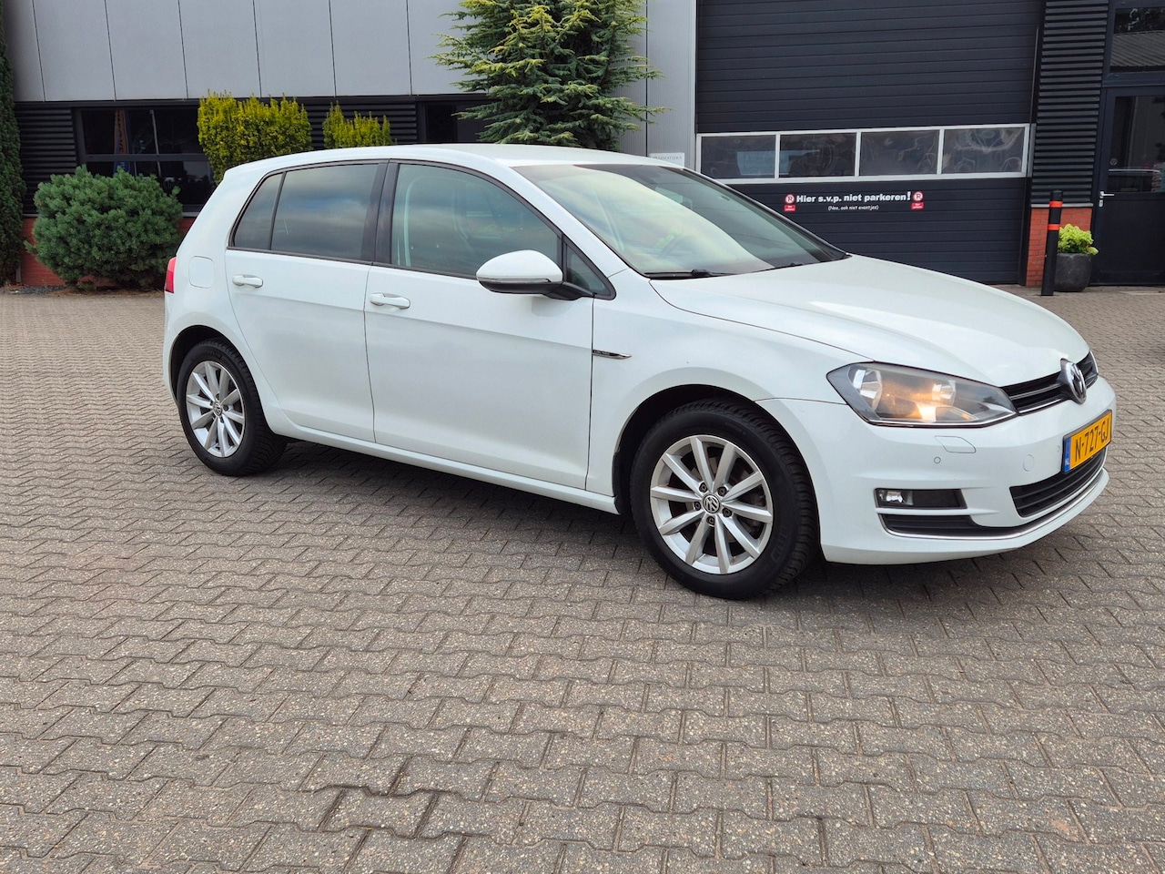 Volkswagen Golf - 1.2 TSI Lounge - AutoWereld.nl