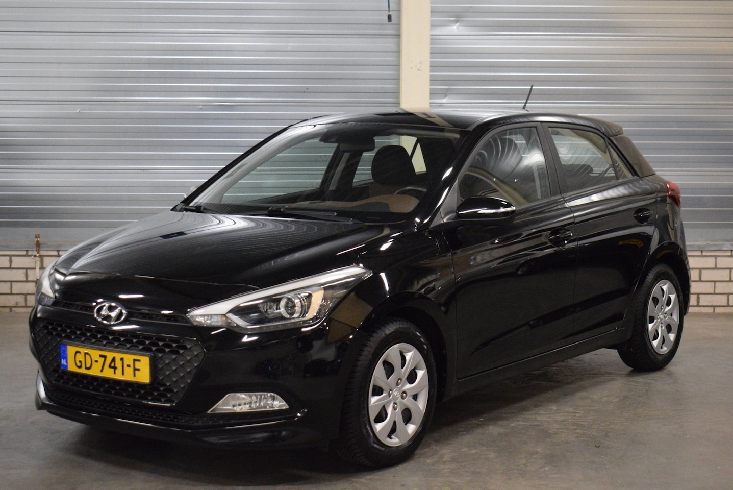 Hyundai i20 - 1.2 HP i-Motion + Android Auto|Airco|Parkeersensoren|Cruise Control| - AutoWereld.nl