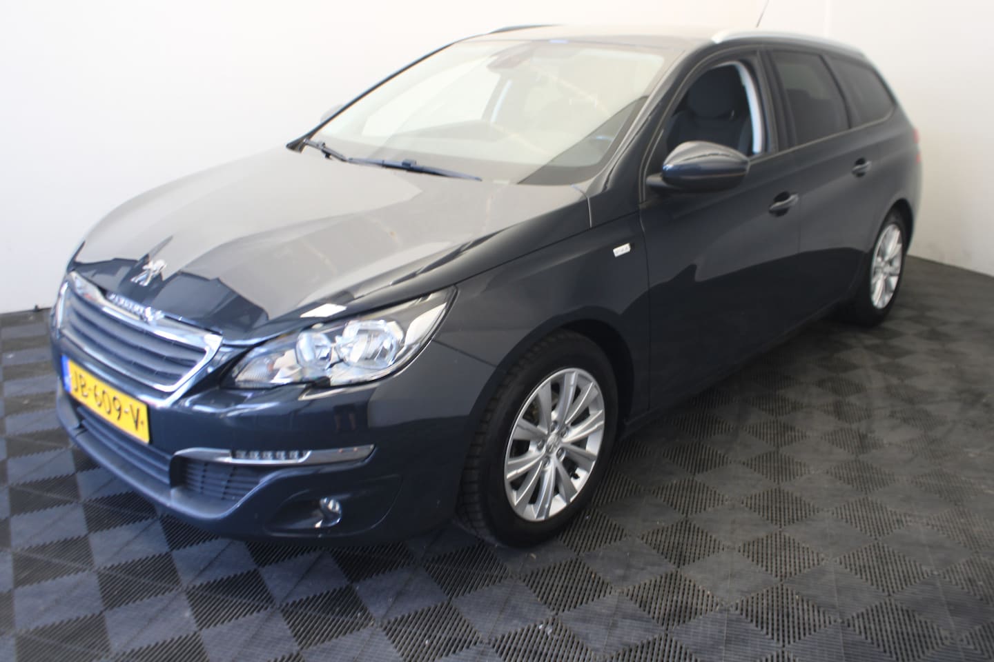 Peugeot 308 SW - 1.2 PureTech Style 1.2 PureTech Style - AutoWereld.nl