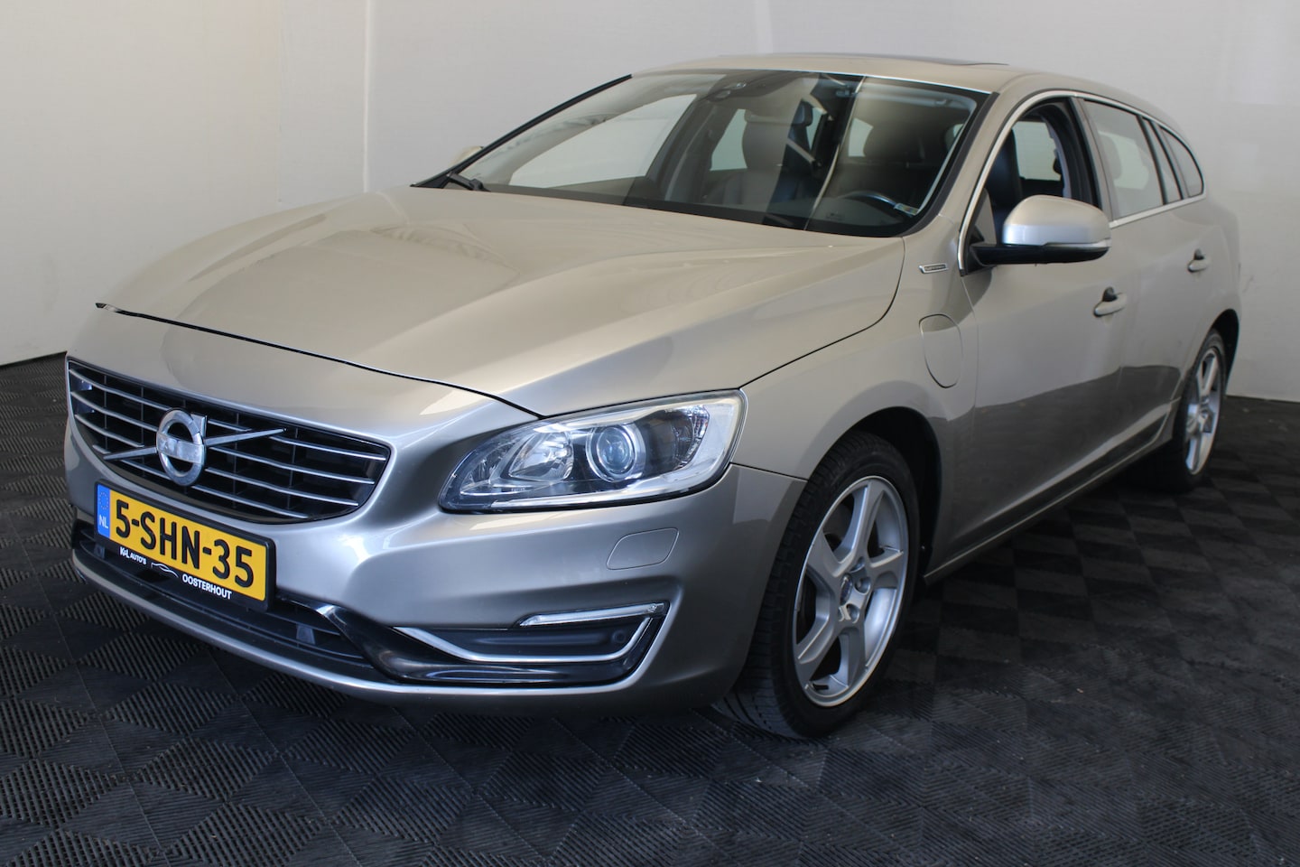 Volvo V60 - 2.4 D6 AWD Plug-In Hybrid Summum 2.4 D6 AWD Plug-In Hybrid Summum - AutoWereld.nl