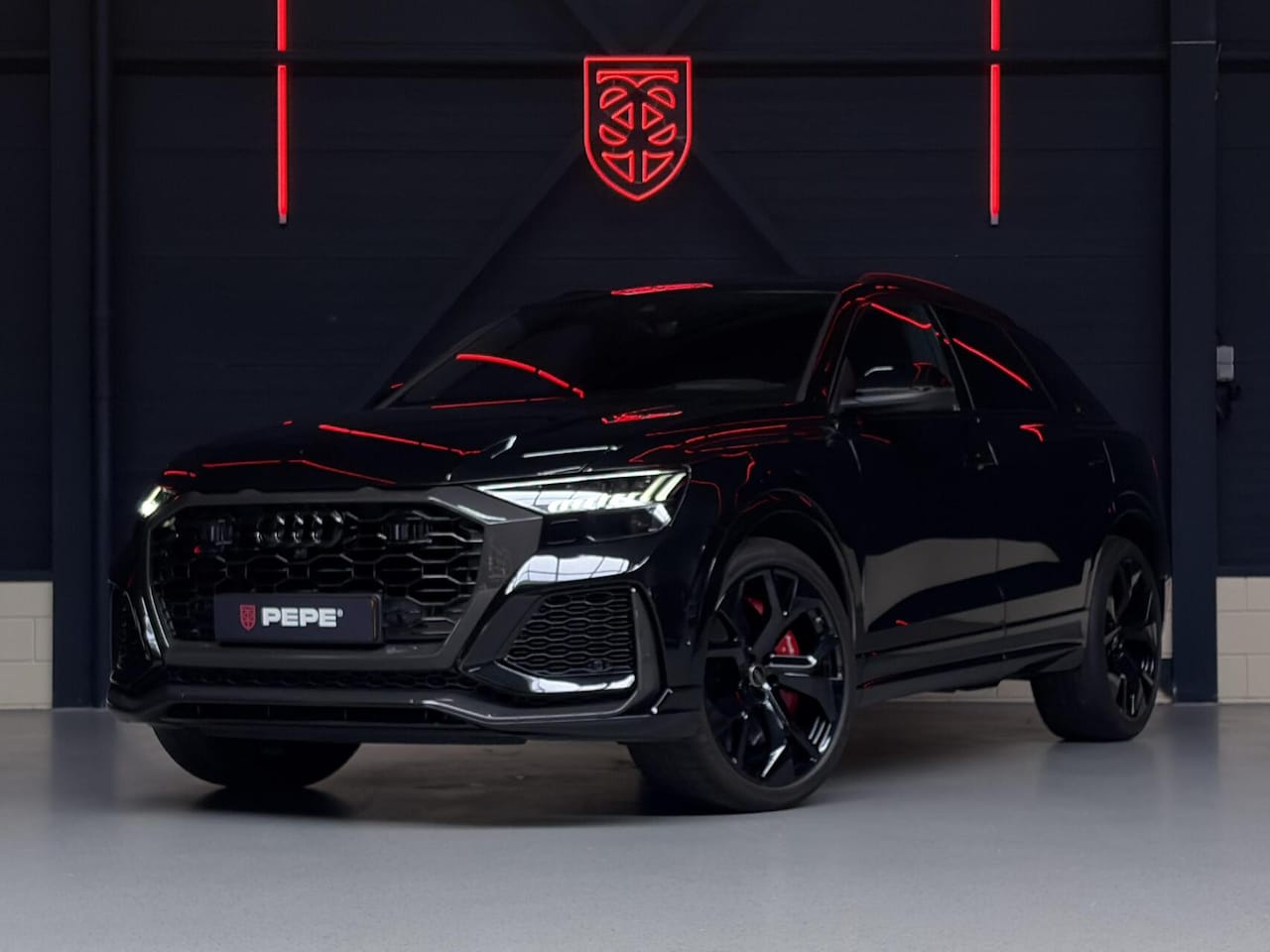 Audi RSQ8 - 4.0 TFSI RSQ8 Quattro |GAR."|PANO|TREK.|CARBON|HUD|B&O-3D|23" - AutoWereld.nl