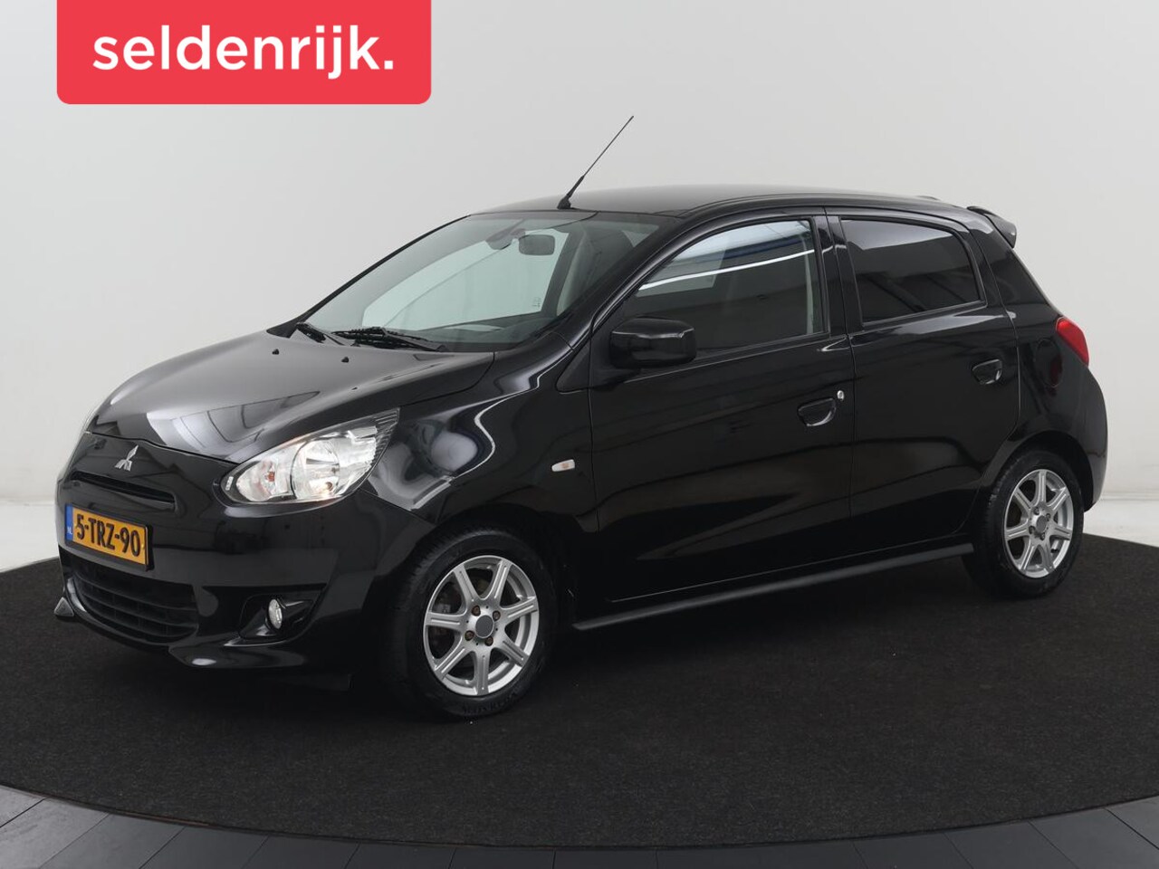 Mitsubishi Space Star - 1.2 Invite | Navigatie | Cruise control | Carplay Trekhaak | Parkeerhulp | Bluetooth - AutoWereld.nl