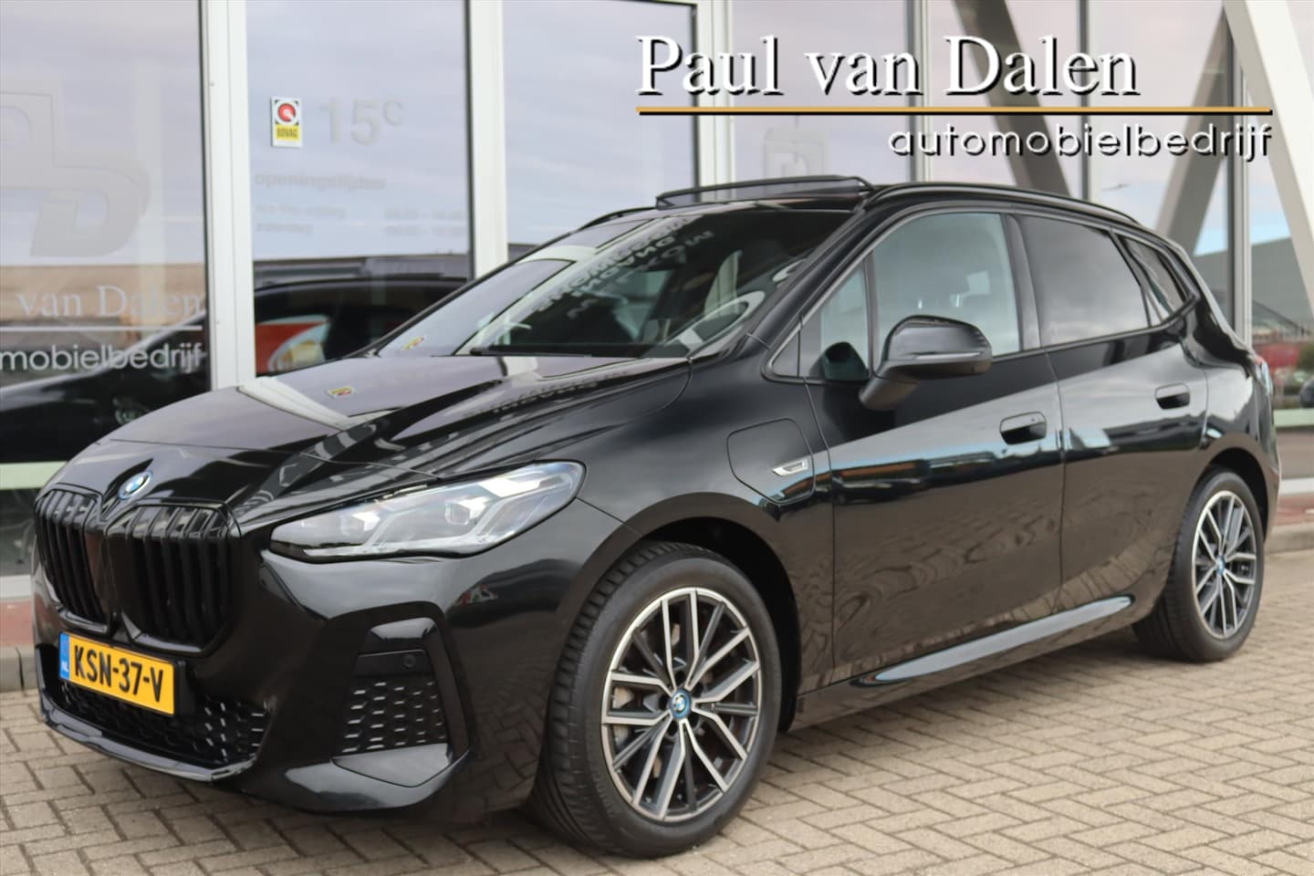 BMW 2-serie Active Tourer - (u06) 230e 326PK xDrive M-SPORT Panodak | Sfeerverlichting | Harman Kardon | Head Up | Liv - AutoWereld.nl