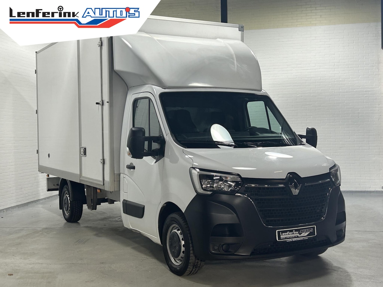 Renault Master - 2.3 DCi 165 pk Bakwagen met Deuren / Zijdeur Airco, Camera, LxBxH 415x204x230 cm, 19,5m3, - AutoWereld.nl