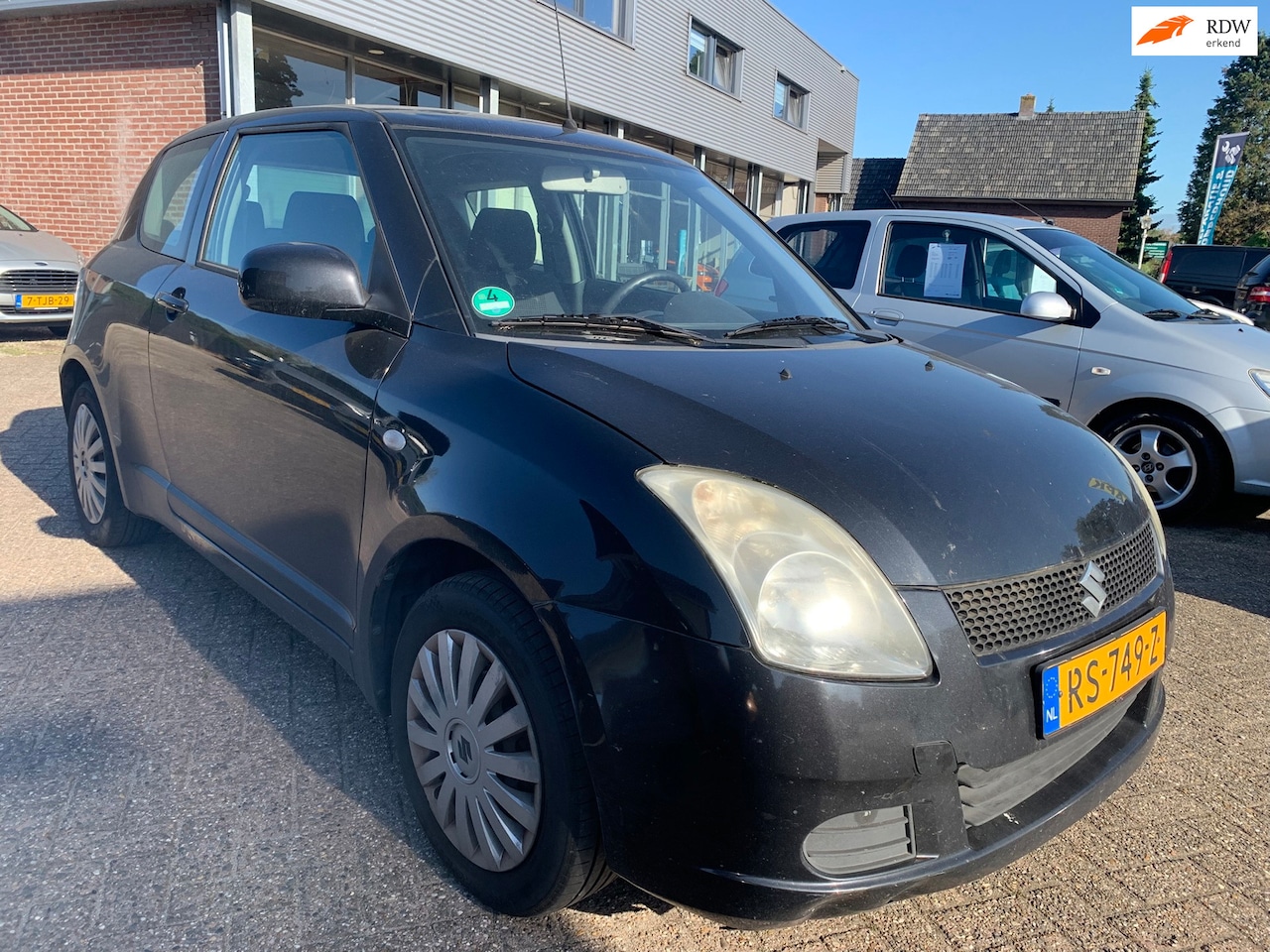 Suzuki Swift - 1.3 GA 3 Drs. 2007 € 750.- AIRCO ,ZO MEE APK TOT 29-01-2027 - AutoWereld.nl