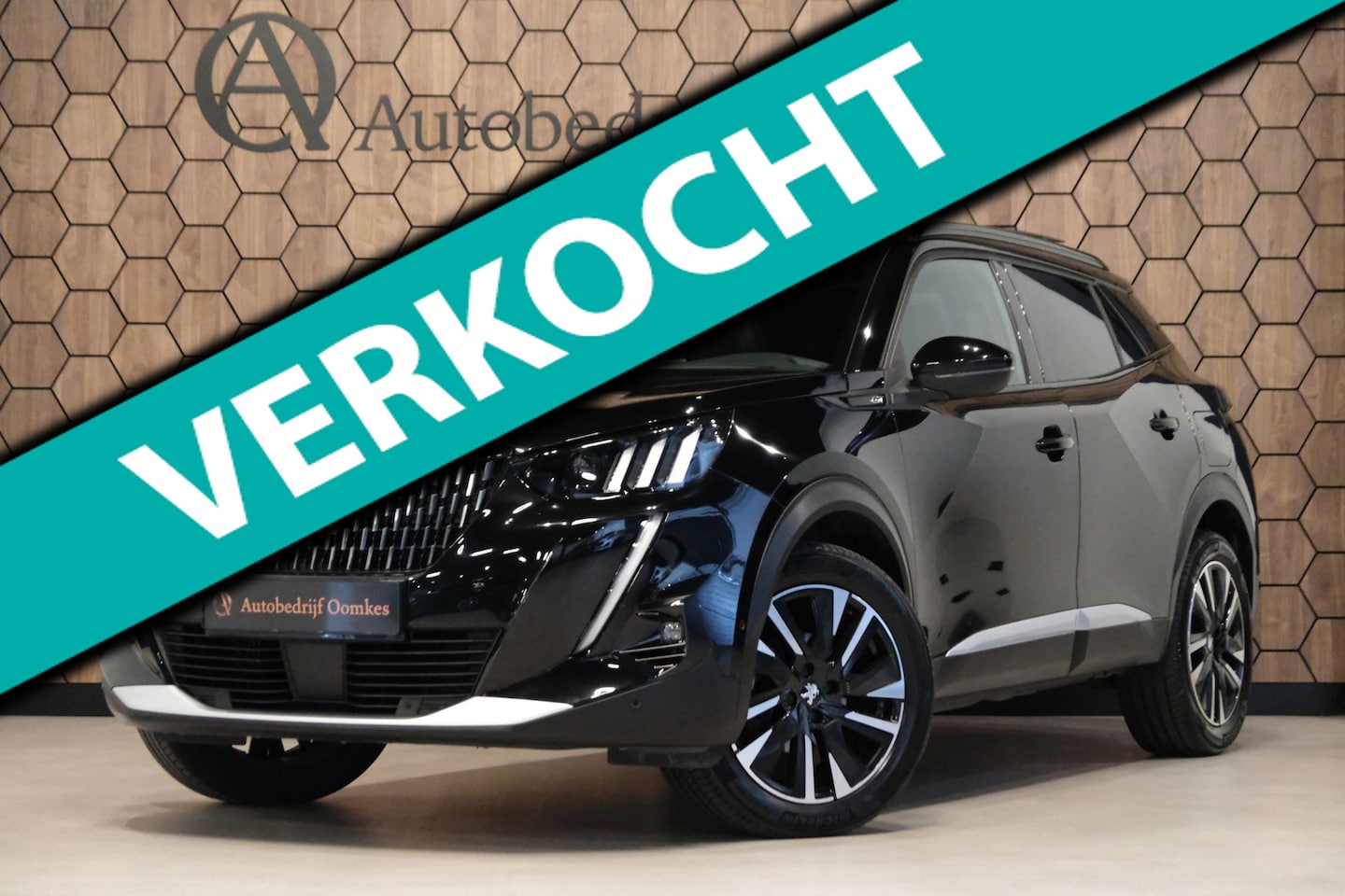 Peugeot 2008 - 1.2 PureTech GT *35dkm PANORAMADAK* Unieke auto 1/2 Leder/Navi/Apple Carplay - AutoWereld.nl