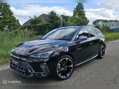 CUPRA Leon Sportstourer - 1.5 eTSI VZ / Pano / Kuipstoelen