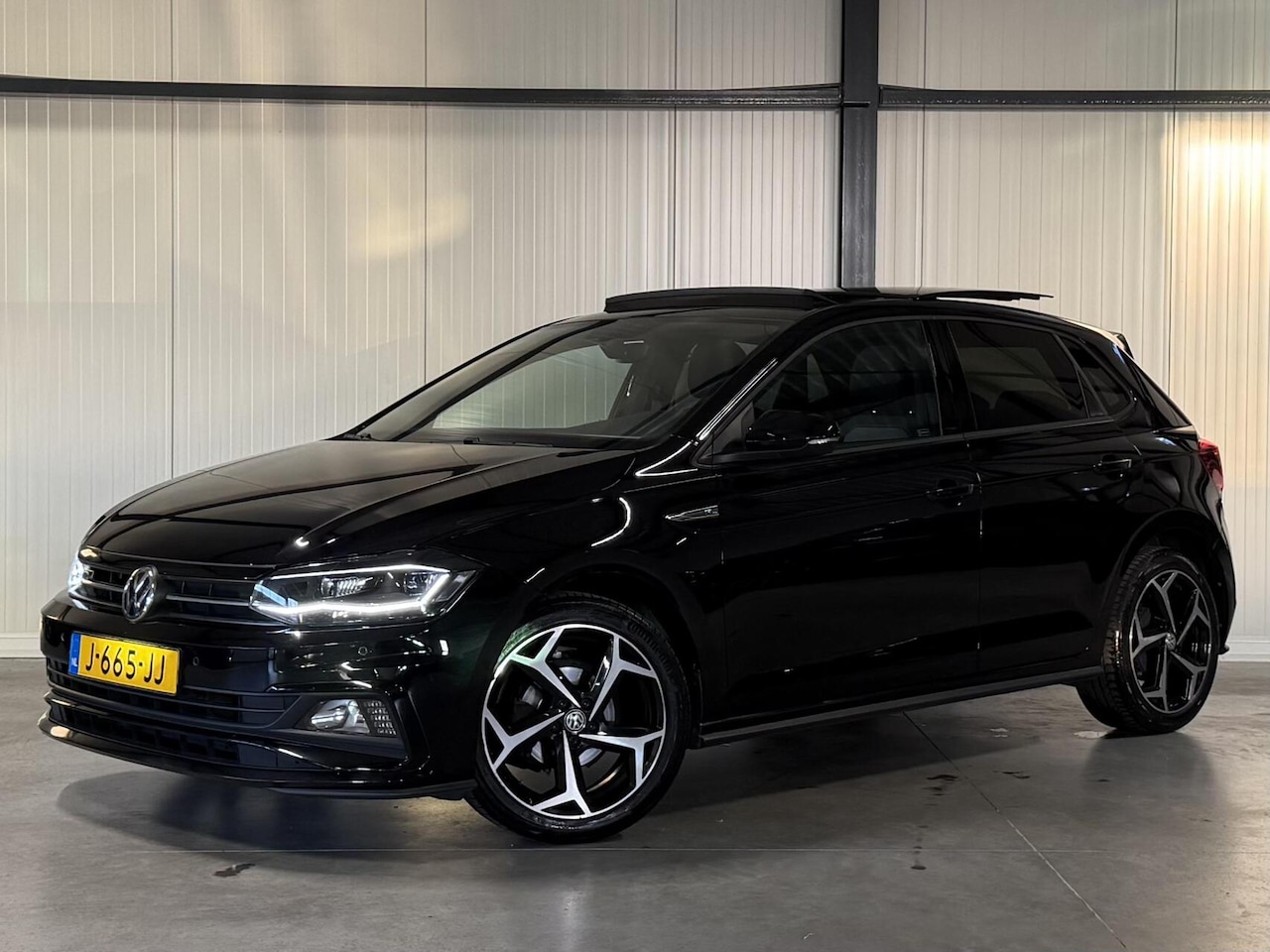 Volkswagen Polo - 1.0 TSI R-line Pano Virtual Stoelverwarming - AutoWereld.nl