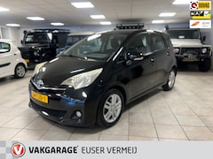 Toyota Verso S - 1.3 VVT-i Dynamic Climate control, Navigatie, Achteruitrij camera