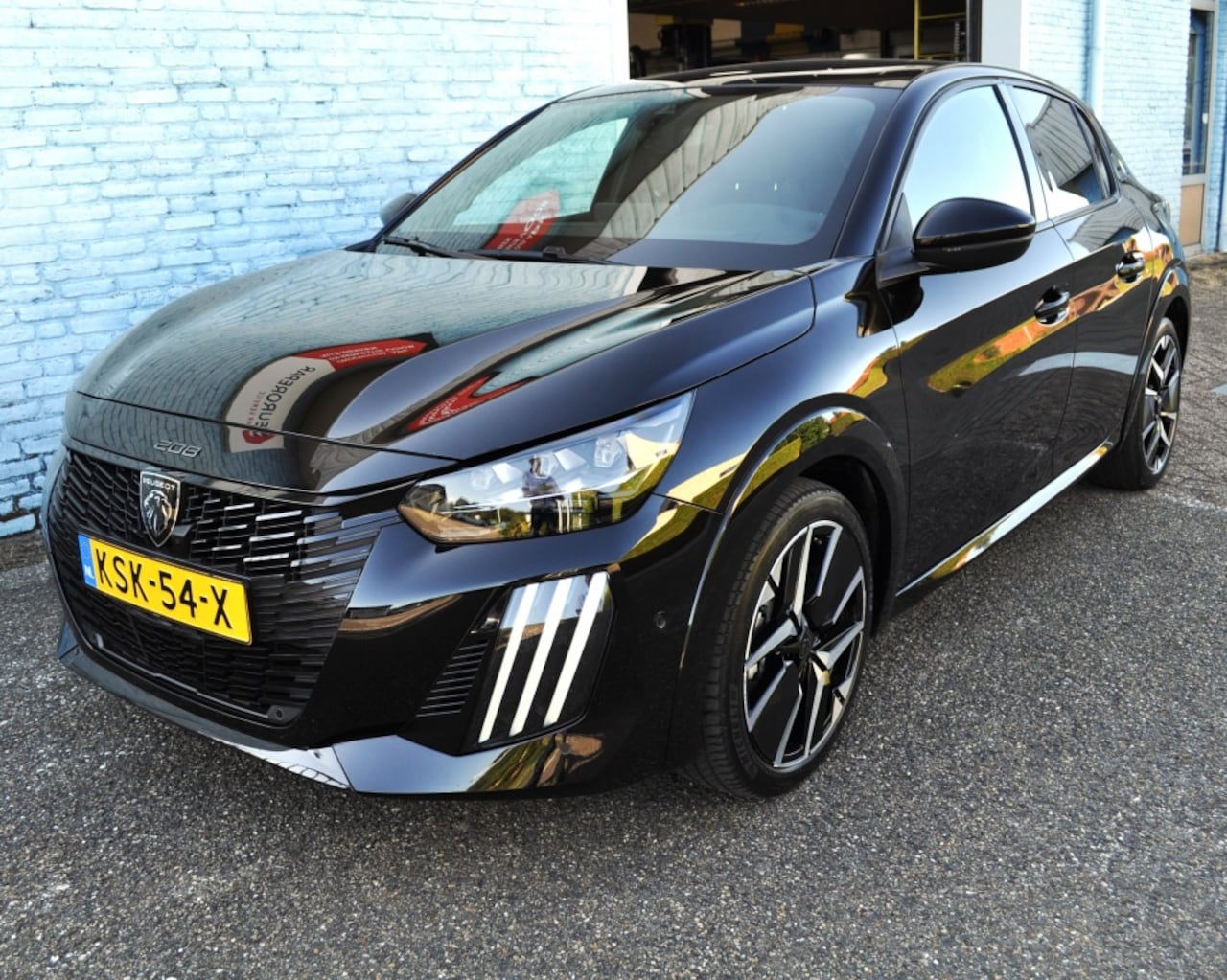 Peugeot 208 - 1.2 Hybr GT Pano key-l cam v+a resb - AutoWereld.nl