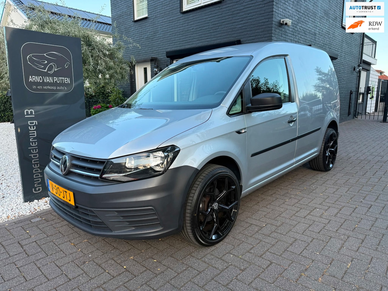Volkswagen Caddy - 1.4 TGI EcoFuel /Trekhaak /Cruise / Navigatie - AutoWereld.nl