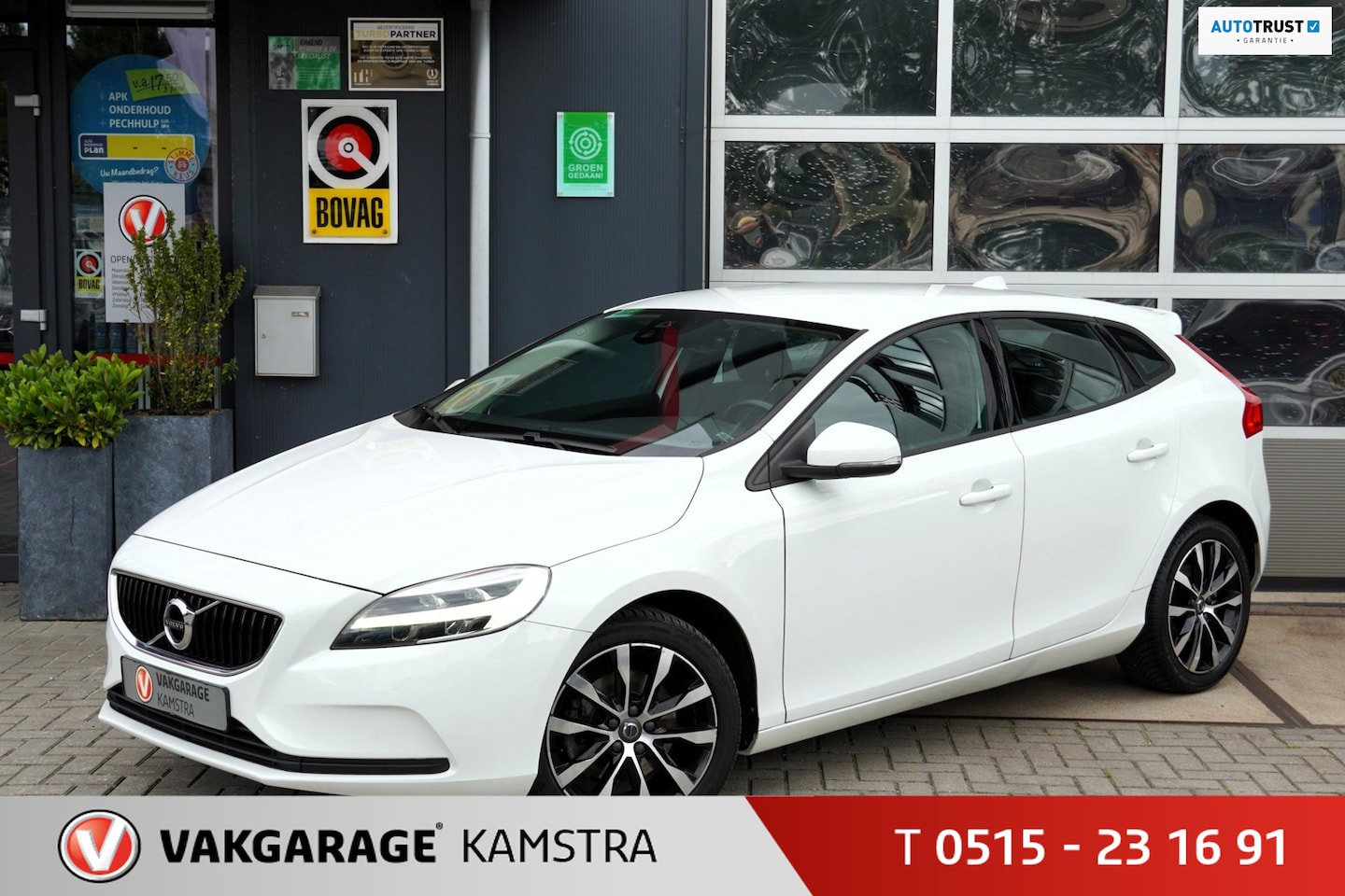 Volvo V40 - 2.0 T3 R-Design LED/Stoelverw./Cruise/Clima/PDC - AutoWereld.nl