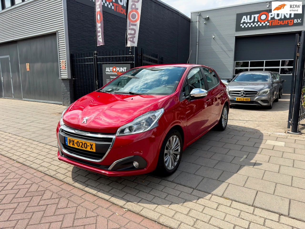 Peugeot 208 - 1.2 PureTech Active 2e Eigenaar! Airco Navi PDC NAP APK - AutoWereld.nl