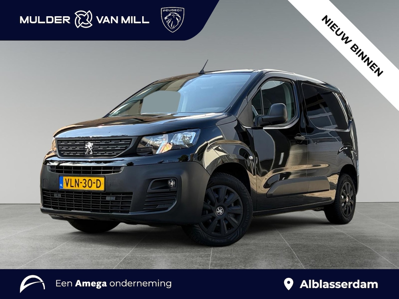 Peugeot Partner - L1 Premium 1.5 BlueHDi 130pk EAT8 | 3-ZITS | CAMERA | NAVI | APPLE CARPLAY / ANDROID AUTO - AutoWereld.nl