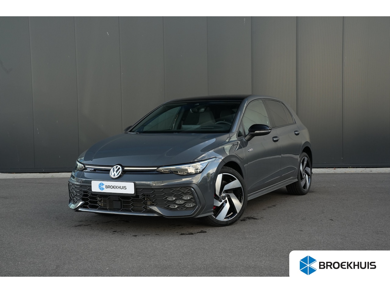 Volkswagen Golf - 1.5 GTE 272pk eHybrid | Panoramadak | Trekhaak | Head-up Display | Camera | Adaptive Cruis - AutoWereld.nl