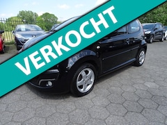Peugeot 107 - 1.0 Active AIRCO/LMV/BT/5 DEURS/NAP