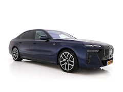 BMW i7 - xDrive60 106 kWh M-Sportpack [3-Fase-11kW] {SoH-98%} (INCL.BTW) *PANO | HEAD-UP | LUXURY-L
