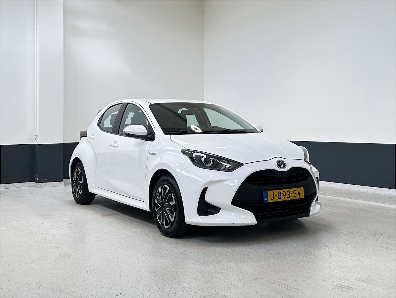 Toyota Yaris - 1.5 Hybrid Active | Camera | Carplay/ Android Auto| | NL | 1 EIg| - AutoWereld.nl