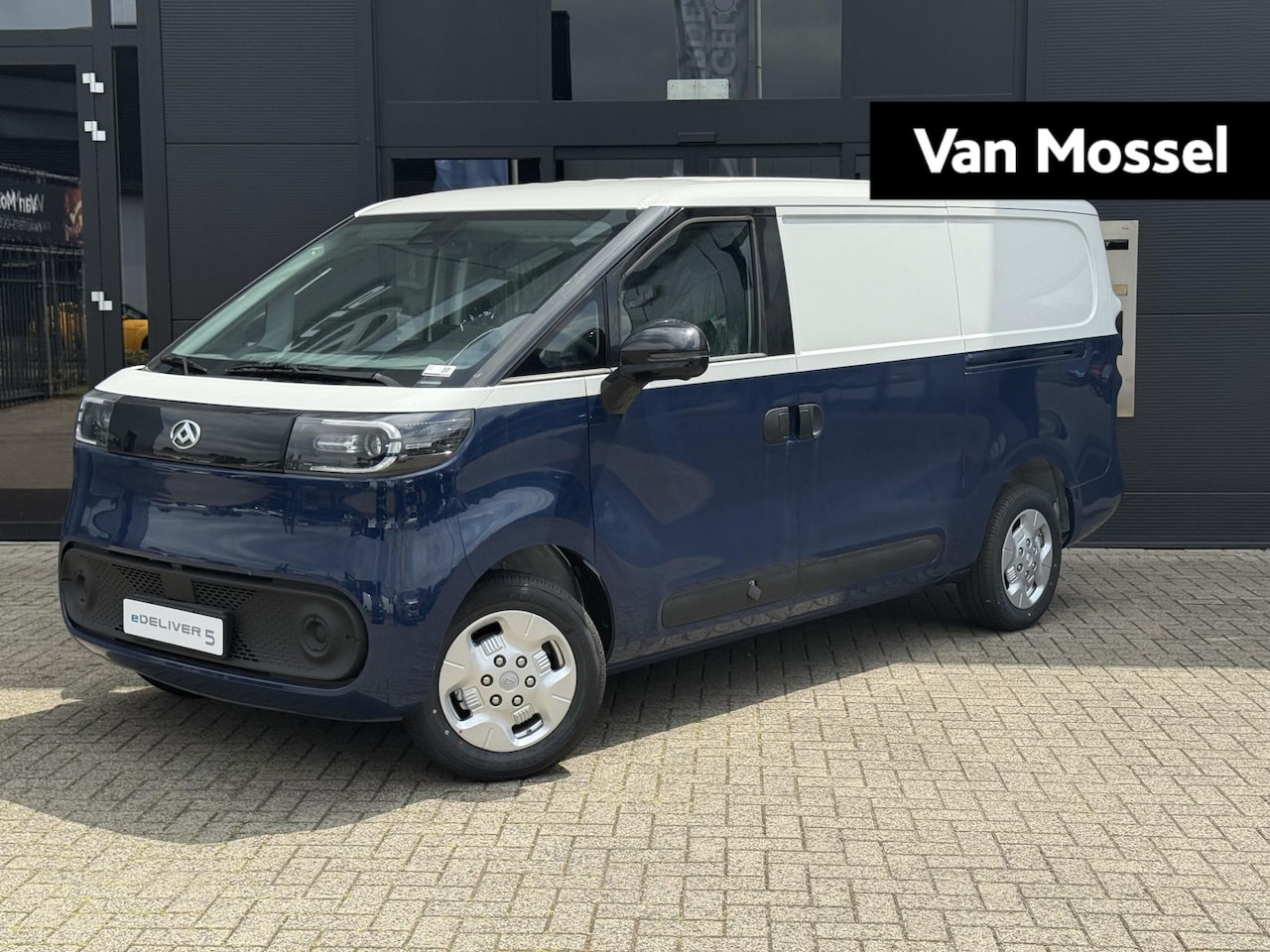 Maxus eDeliver 5 - L1H1 64kWh Aut. | 24 mnd garantie | 3-Fase | tot 489km WLTP | OUTLET - AutoWereld.nl
