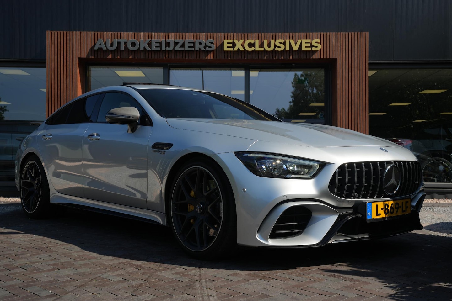 Mercedes-Benz AMG GT 4-Door Coupe - AMG 63 S 4MATIC+ Schuifdak Burmester 3D Carbon Aerodynamics Package Nappa Leder - AutoWereld.nl