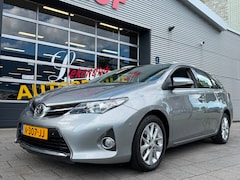 Toyota Auris Touring Sports - 1.3 Aspiration - Airco I Xenon / LED I PDC I Sport velgen I trekhaak I Dealer onderhouden