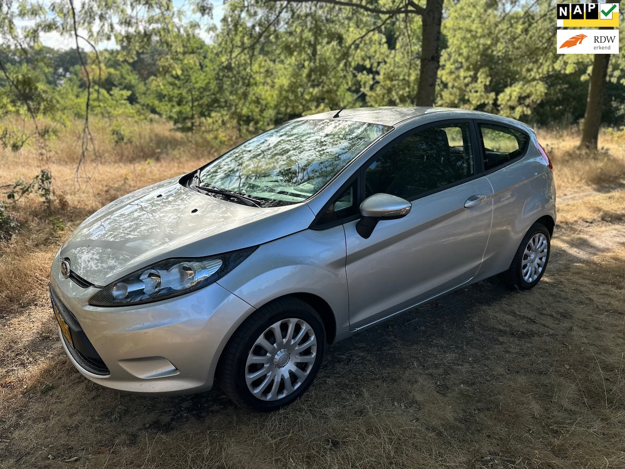 Ford Fiesta - 1.25 Limited apk t/m 28-02-2027 - AutoWereld.nl