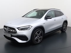 Mercedes-Benz GLA-Klasse - 250e AMG // Trekhaak // Panorama dak // Memory // Sfeerverlichting // Multi Beam LED // Ca