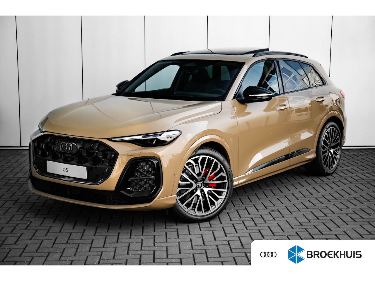 Audi Q5 - 2.0 TFSI e-hybrid 270 kW quattro S edition Competition Trekhaak | Panorama Dak | Luchtveri - AutoWereld.nl