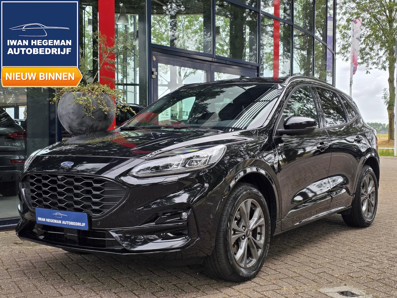 Ford Kuga - 2.5 PHEV ST-Line | PDC + Camera | ECC | Navigatie | LM Velgen | Apple CarPlay/Android Auto - AutoWereld.nl
