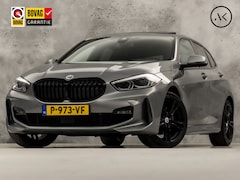BMW 1-serie - 118i M Sport Automaat (PANORAMADAK, M PAKKET, APPLE CARPLAY, GROOT NAVI, CAMERA, SPORTSTOE