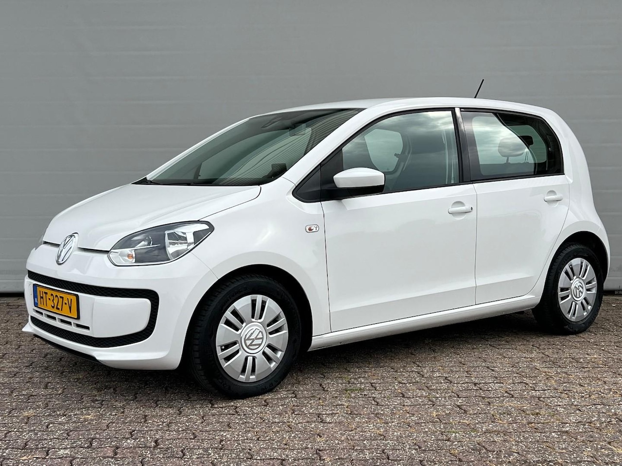 Volkswagen Up! - 1.0 Move up | NL auto Dealer en onderhouden | Airco | Navi - AutoWereld.nl