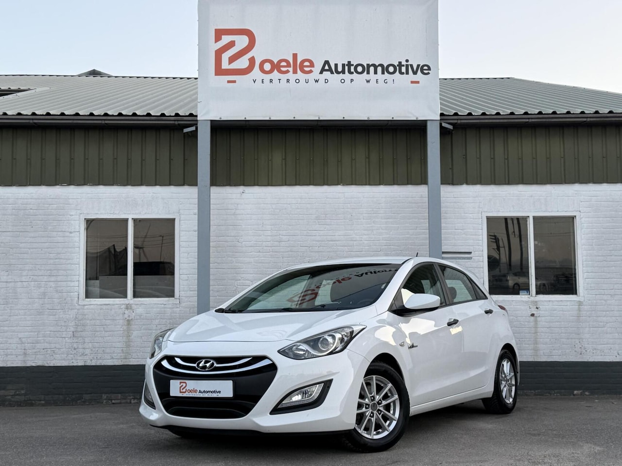Hyundai i30 - 1.6 GDi i-Motion 5-Deurs / Dealer OH / 2e Eig. / Orig. NL - AutoWereld.nl