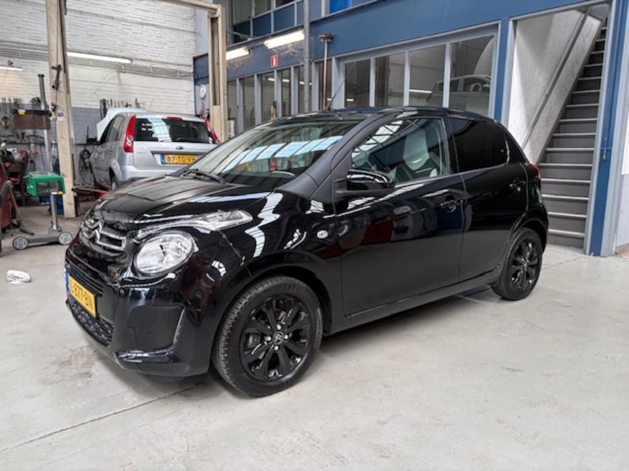 Citroën C1 - 1.0 VTi 72PK 5D Shine | Apple carplay / Android auto | Lm velgen | Camera | Climate contro - AutoWereld.nl