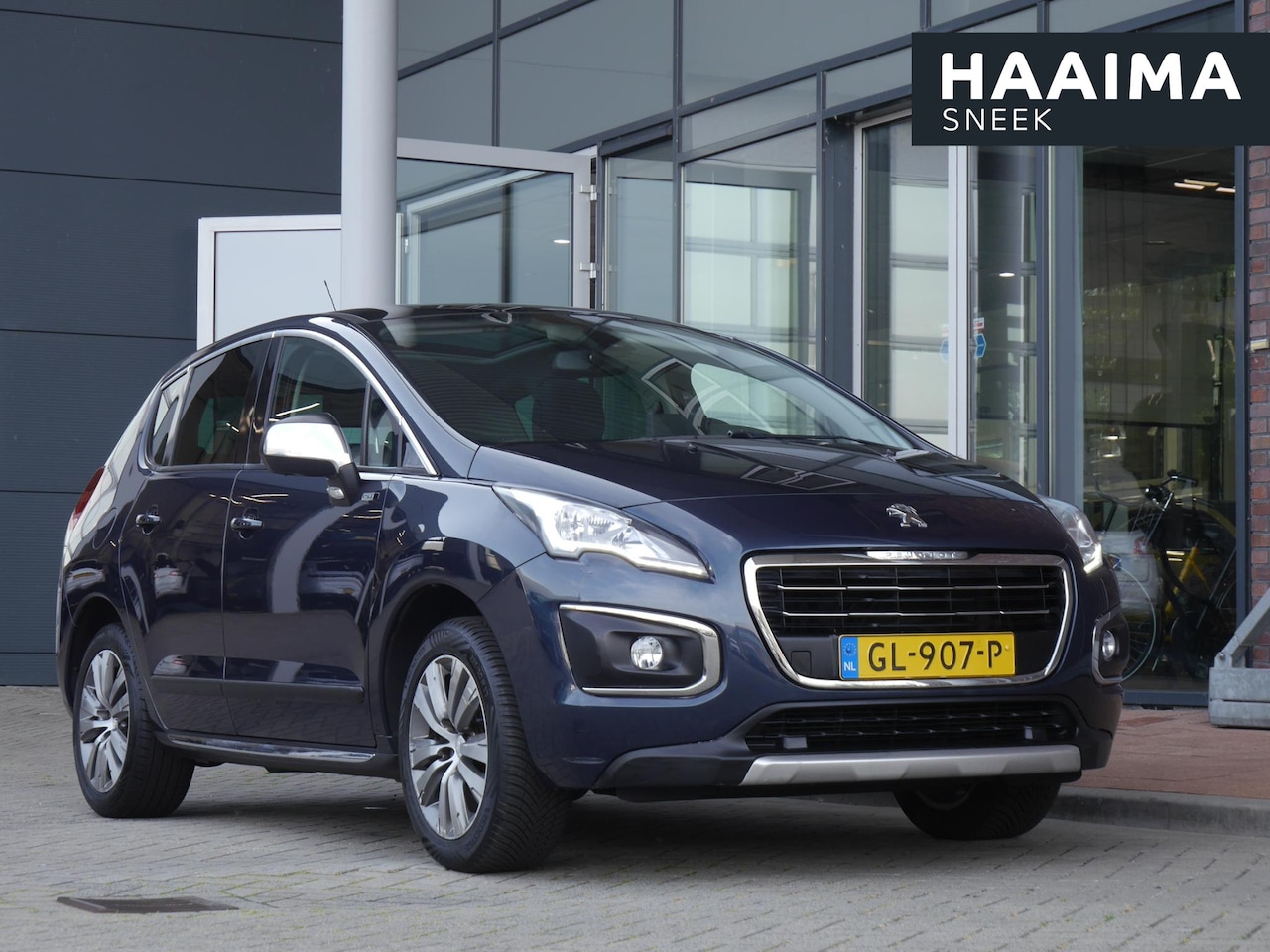 Peugeot 3008 - 1.2 PureTech Style | Trekhaak | Panoramadak | Lichtmetalen velgen | Achteruitrijcamera | C - AutoWereld.nl