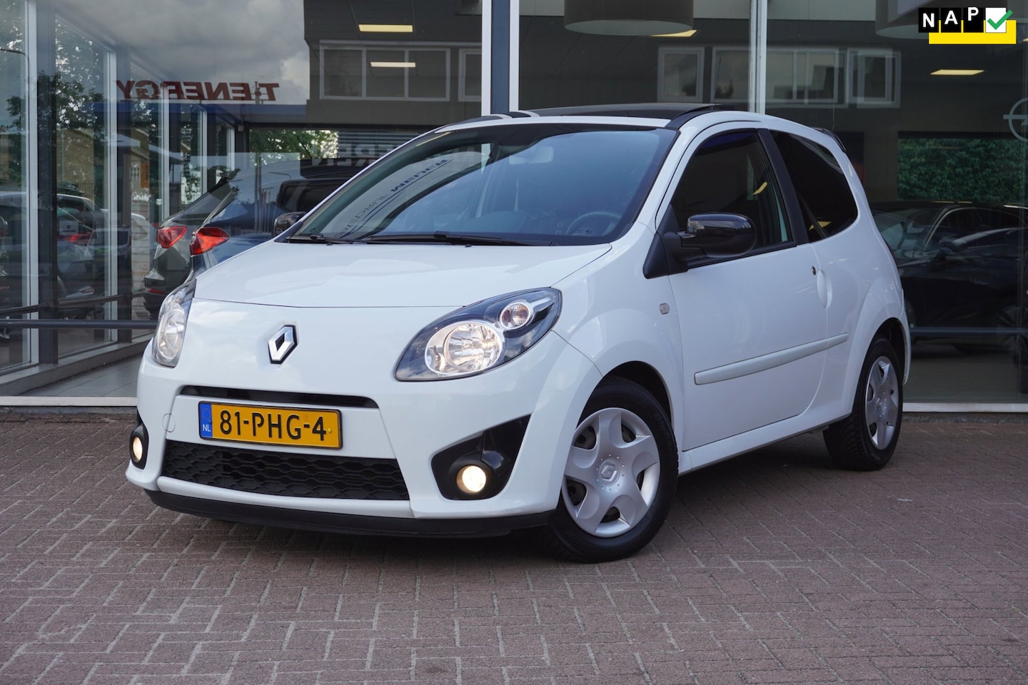Renault Twingo - 1.2-16V Dynamique | 85.000KM | Airco | Elek. Pakket | Youngtimer | Inruil mogelijk - AutoWereld.nl