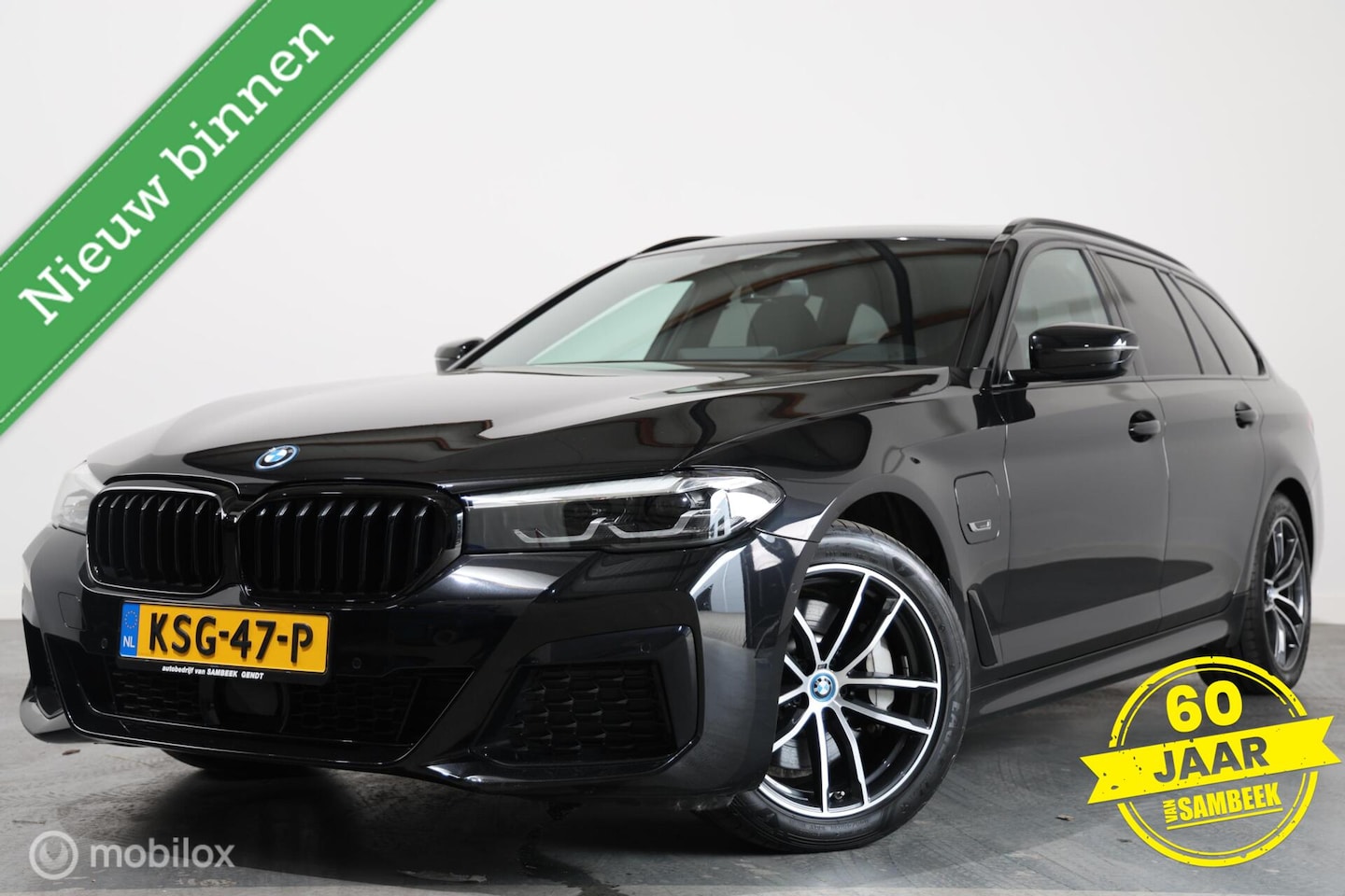 BMW 5-serie Touring - 520e M-Sport - Pano - Stoelverwarming - Carplay - AutoWereld.nl